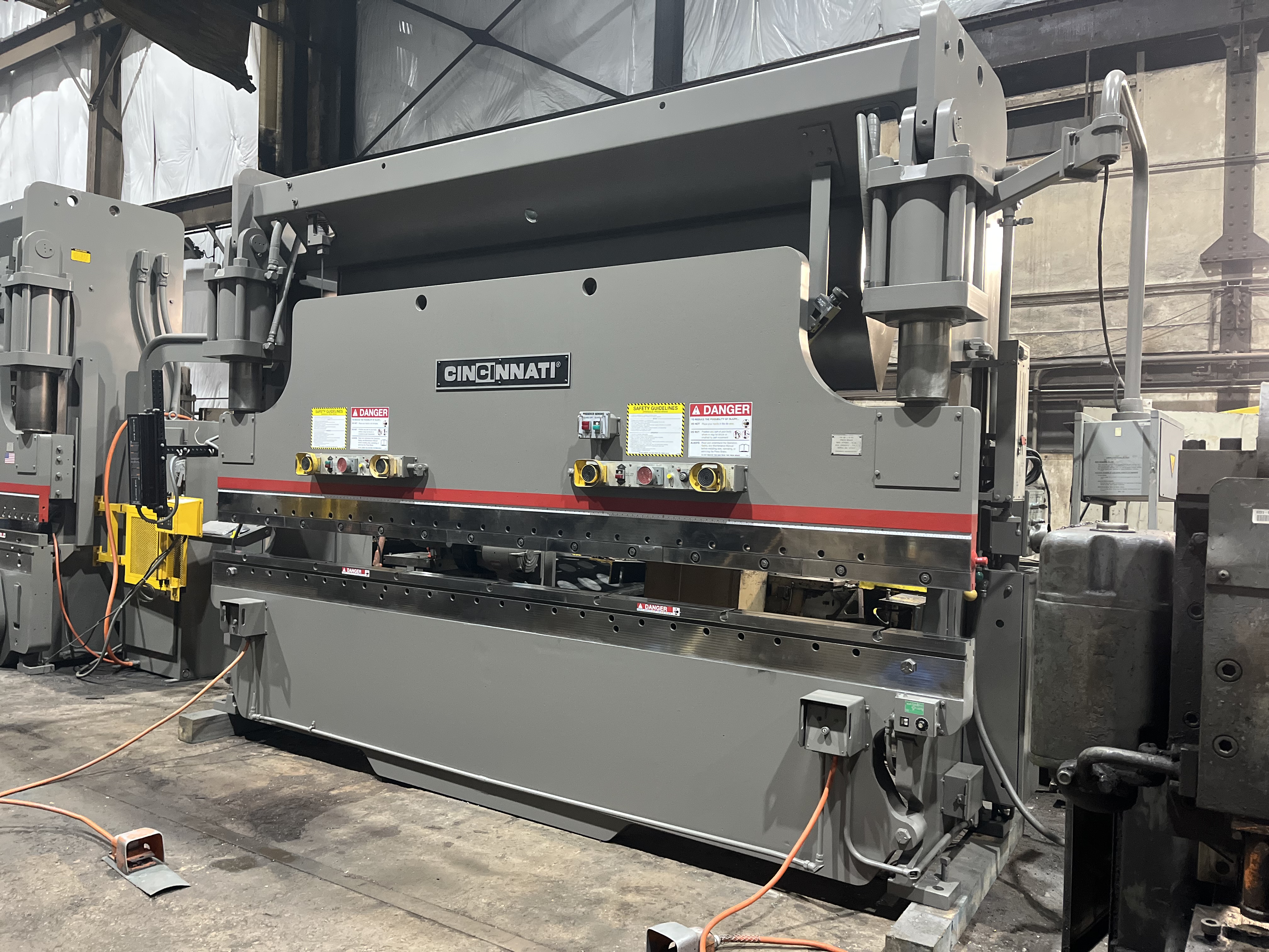 175 Ton X 14’ Cincinnati Model 175CB CNC Press Brake